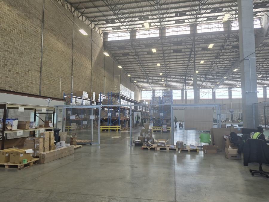 To Let Commercial Property for Rent in Gosforth Park Gauteng