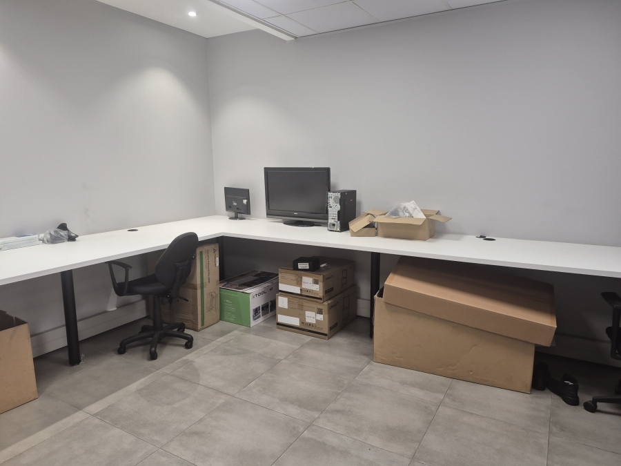 To Let Commercial Property for Rent in Gosforth Park Gauteng