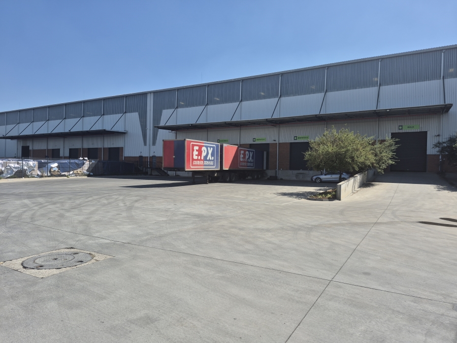To Let Commercial Property for Rent in Gosforth Park Gauteng