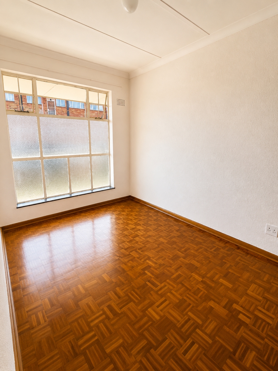 2 Bedroom Property for Sale in Florida Lake Gauteng