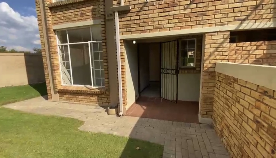To Let 2 Bedroom Property for Rent in Laser Park Gauteng