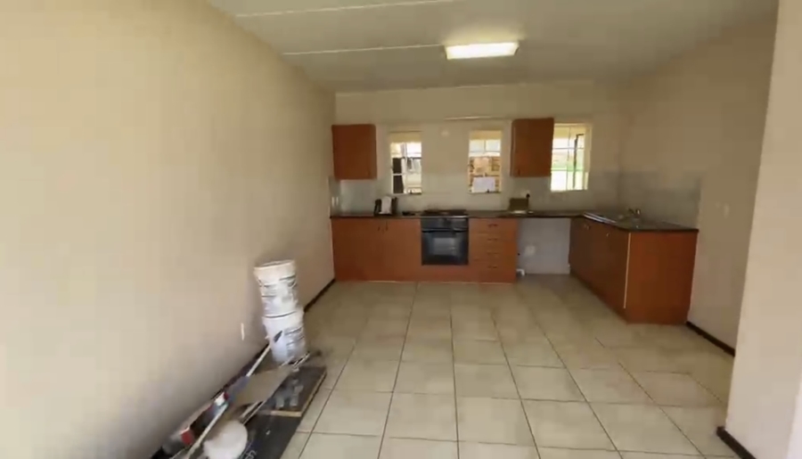 To Let 2 Bedroom Property for Rent in Laser Park Gauteng