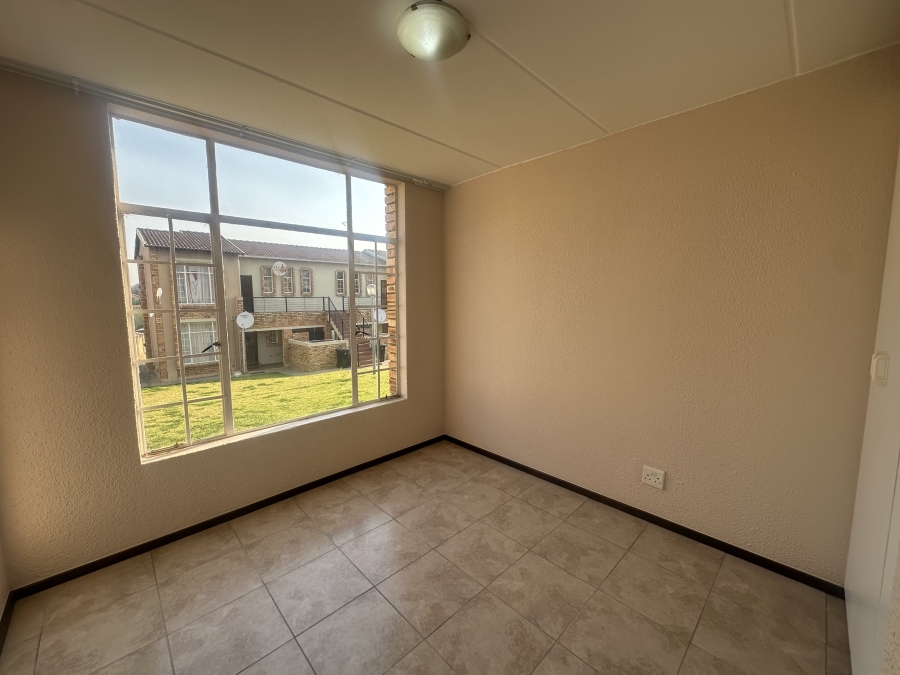To Let 2 Bedroom Property for Rent in Laser Park Gauteng
