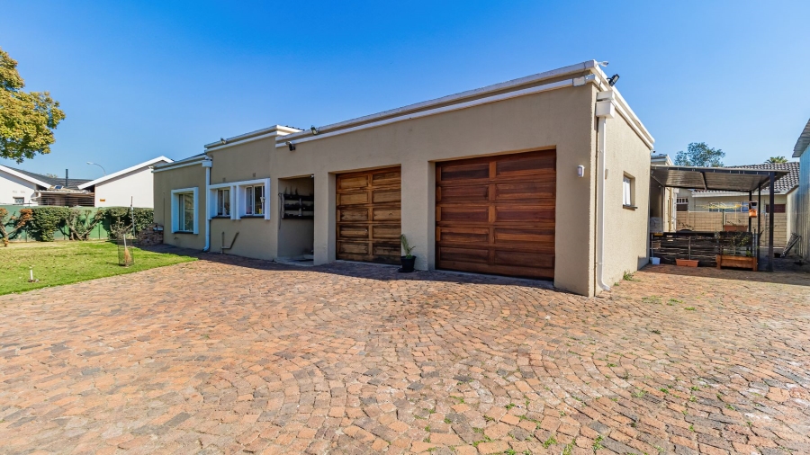 5 Bedroom Property for Sale in Pomona Gauteng