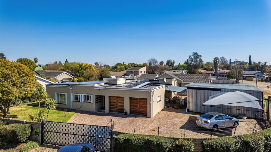 5 Bedroom Property for Sale in Pomona Gauteng