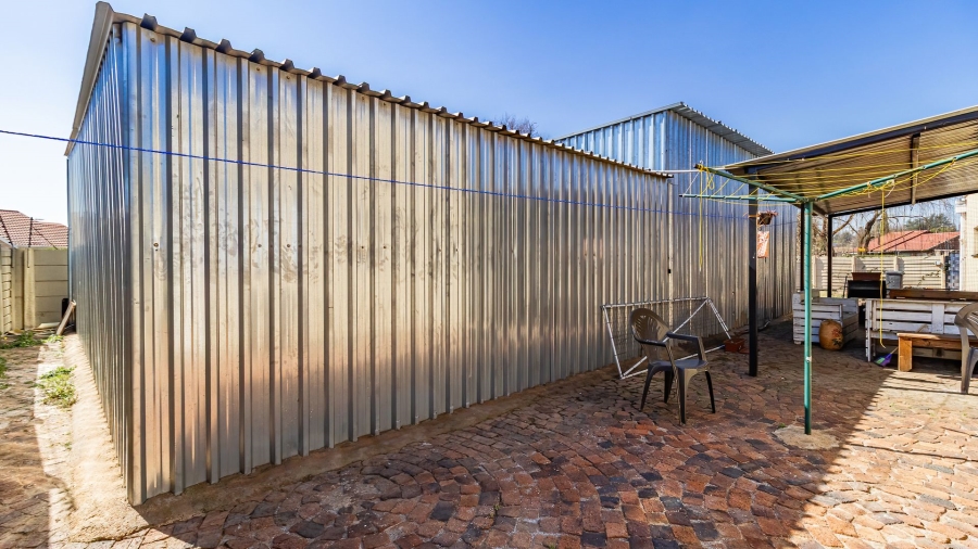 5 Bedroom Property for Sale in Pomona Gauteng