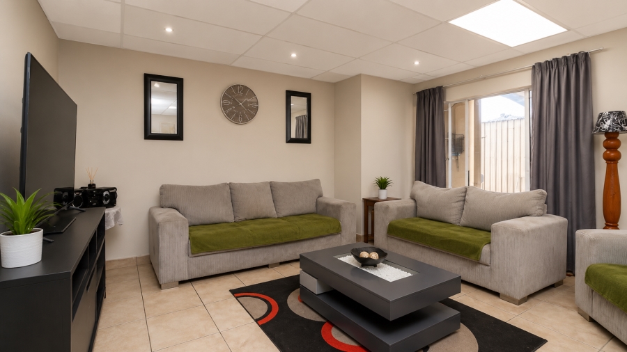 5 Bedroom Property for Sale in Pomona Gauteng