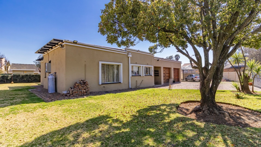 5 Bedroom Property for Sale in Pomona Gauteng
