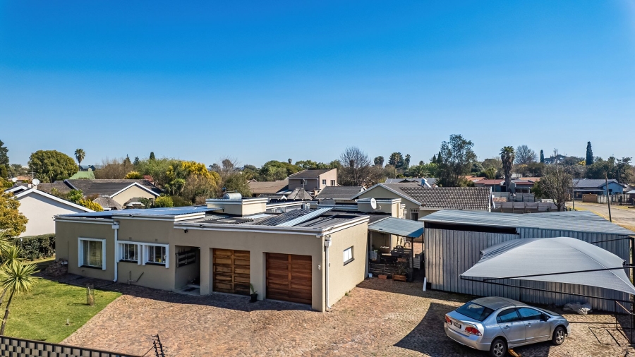 5 Bedroom Property for Sale in Pomona Gauteng