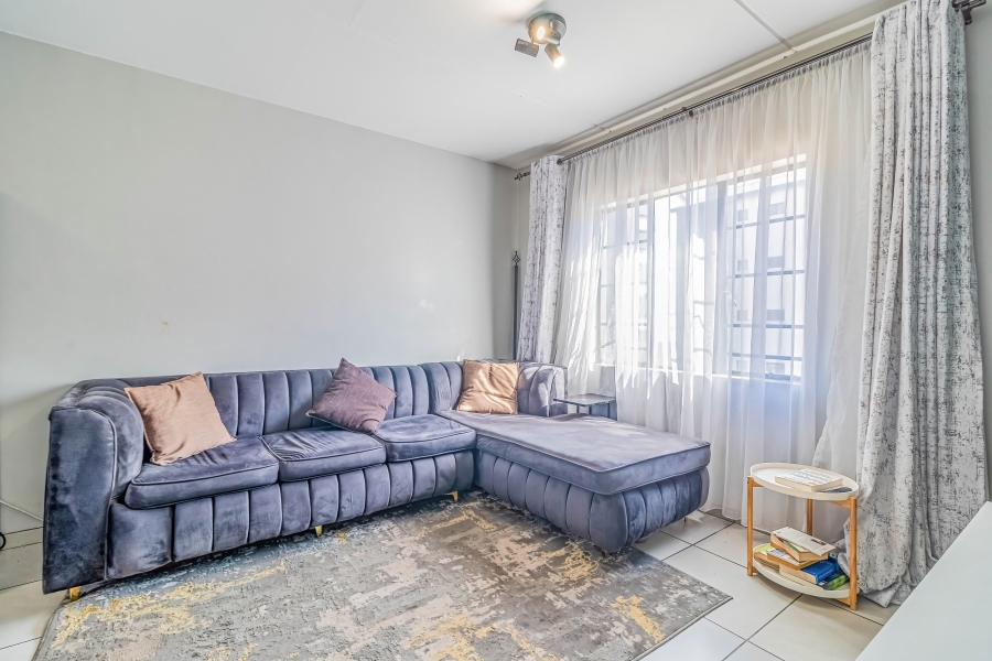 2 Bedroom Property for Sale in Fleurhof Gauteng