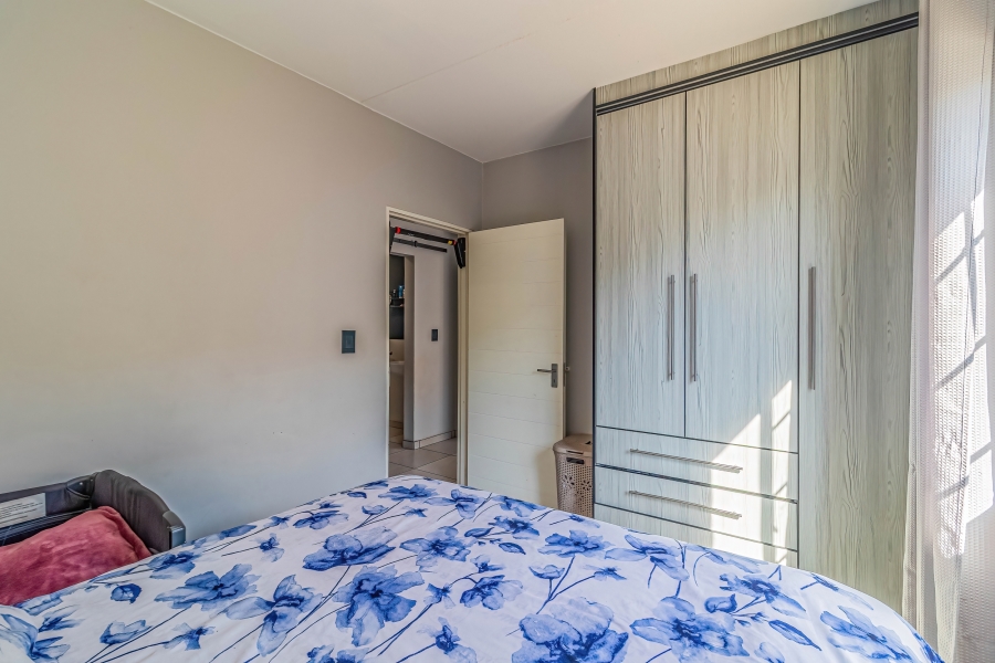 2 Bedroom Property for Sale in Fleurhof Gauteng