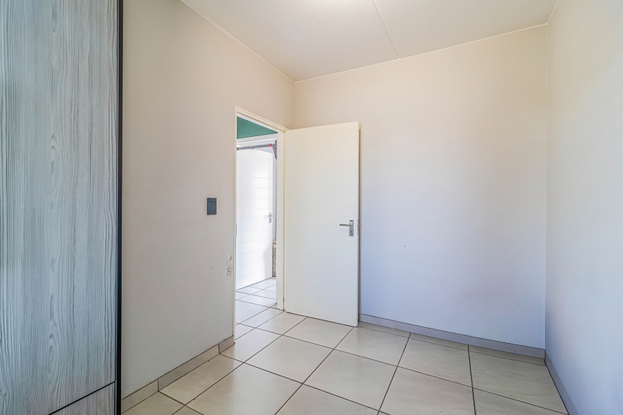 2 Bedroom Property for Sale in Fleurhof Gauteng