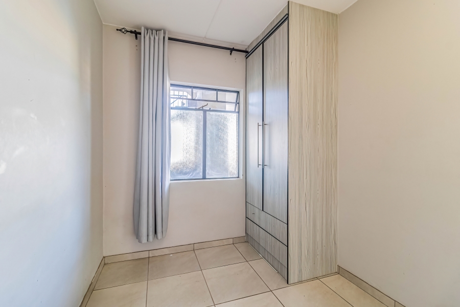 2 Bedroom Property for Sale in Fleurhof Gauteng