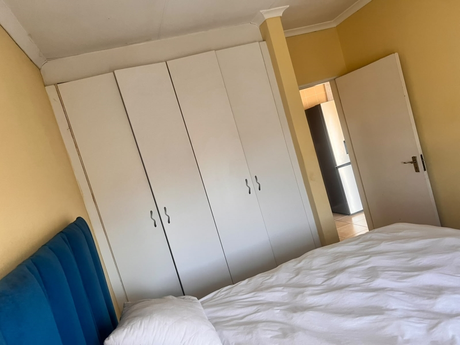 1 Bedroom Property for Sale in Ormonde View Gauteng