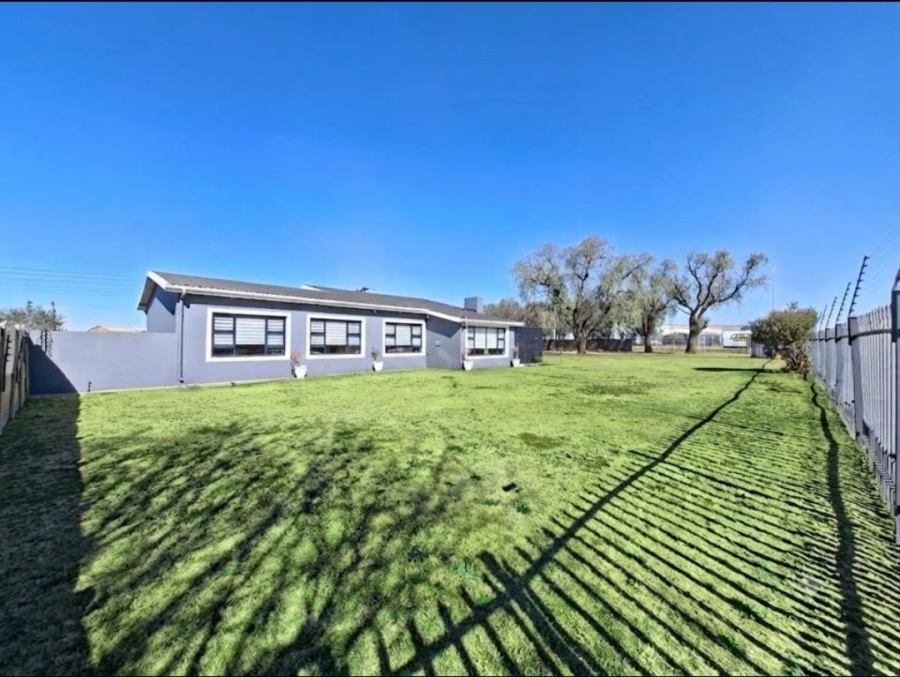 3 Bedroom Property for Sale in Meyerton Central Gauteng