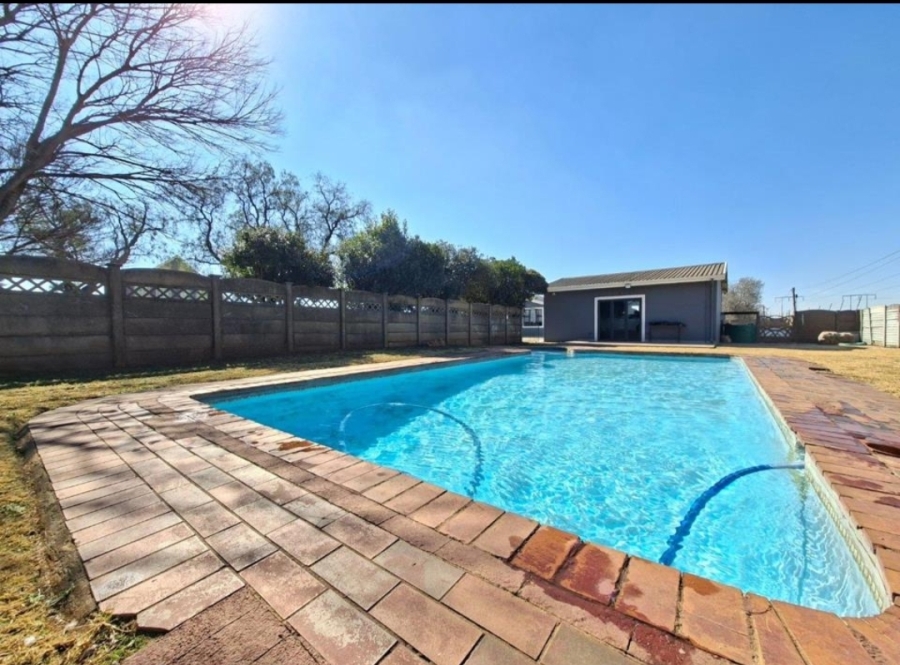 3 Bedroom Property for Sale in Meyerton Central Gauteng