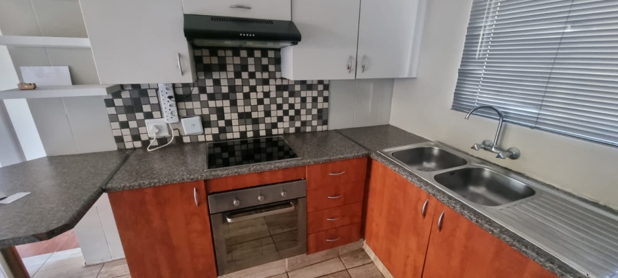 To Let 2 Bedroom Property for Rent in Parkrand Gauteng