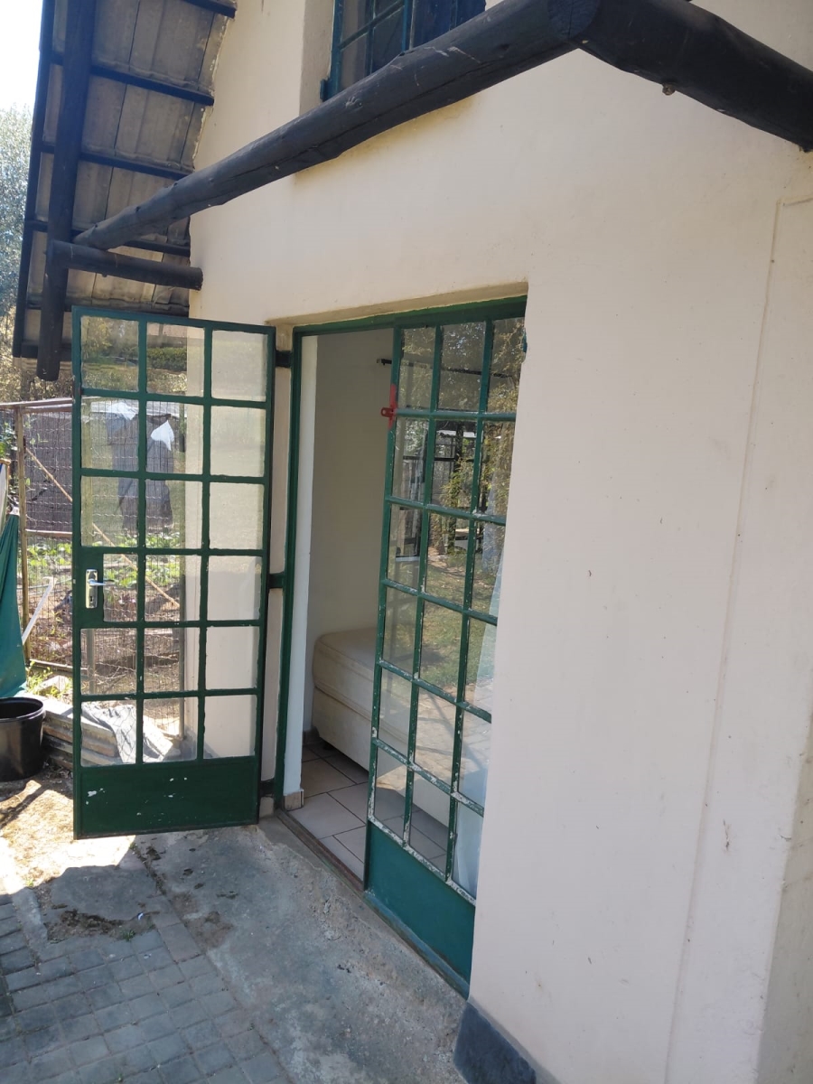 To Let 1 Bedroom Property for Rent in Glen Austin Gauteng