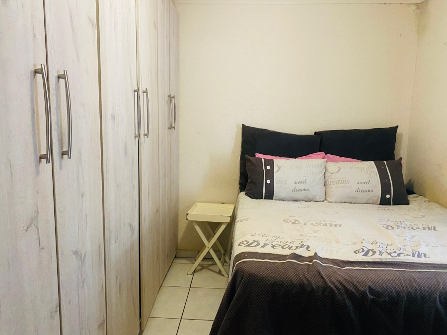 2 Bedroom Property for Sale in Gem Valley Gauteng