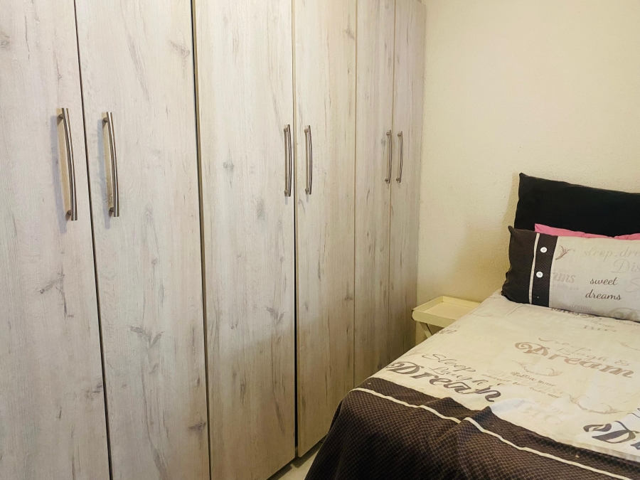 2 Bedroom Property for Sale in Gem Valley Gauteng