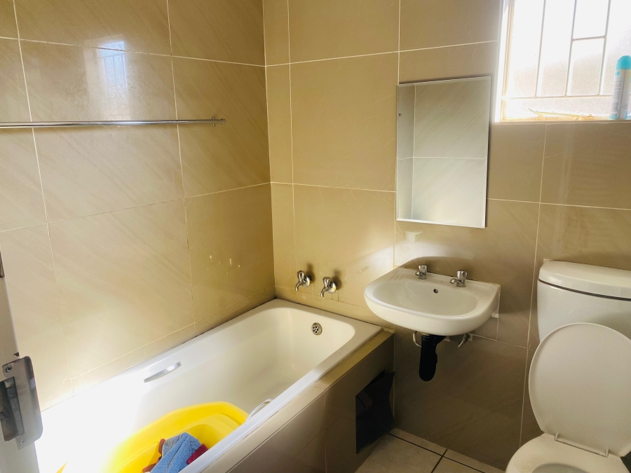 2 Bedroom Property for Sale in Gem Valley Gauteng