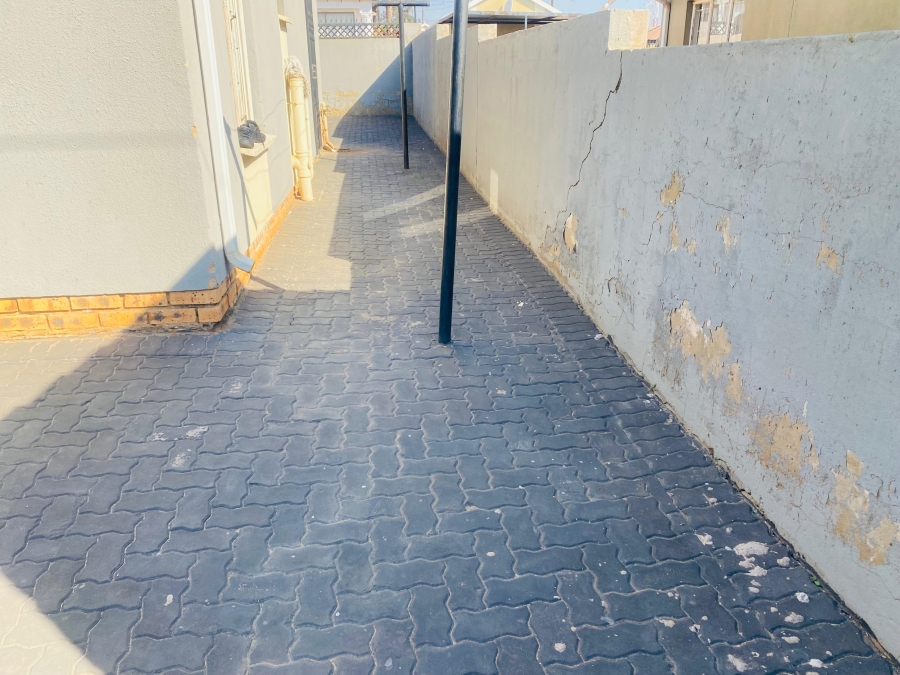 2 Bedroom Property for Sale in Gem Valley Gauteng