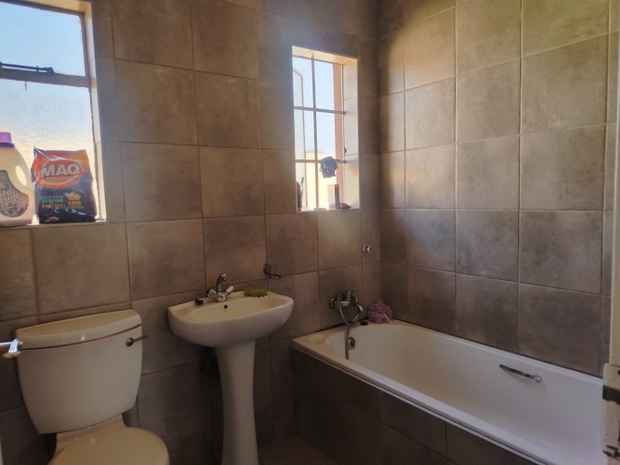 2 Bedroom Property for Sale in Leondale Gauteng
