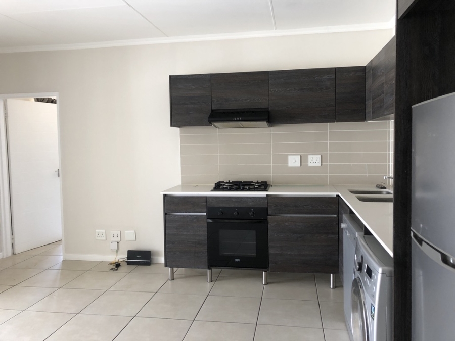 To Let 1 Bedroom Property for Rent in Petervale Gauteng