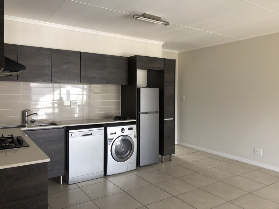 To Let 1 Bedroom Property for Rent in Petervale Gauteng