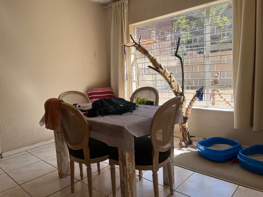 3 Bedroom Property for Sale in Oakdene Gauteng