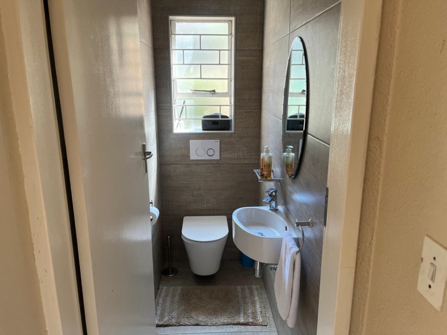 3 Bedroom Property for Sale in Oakdene Gauteng