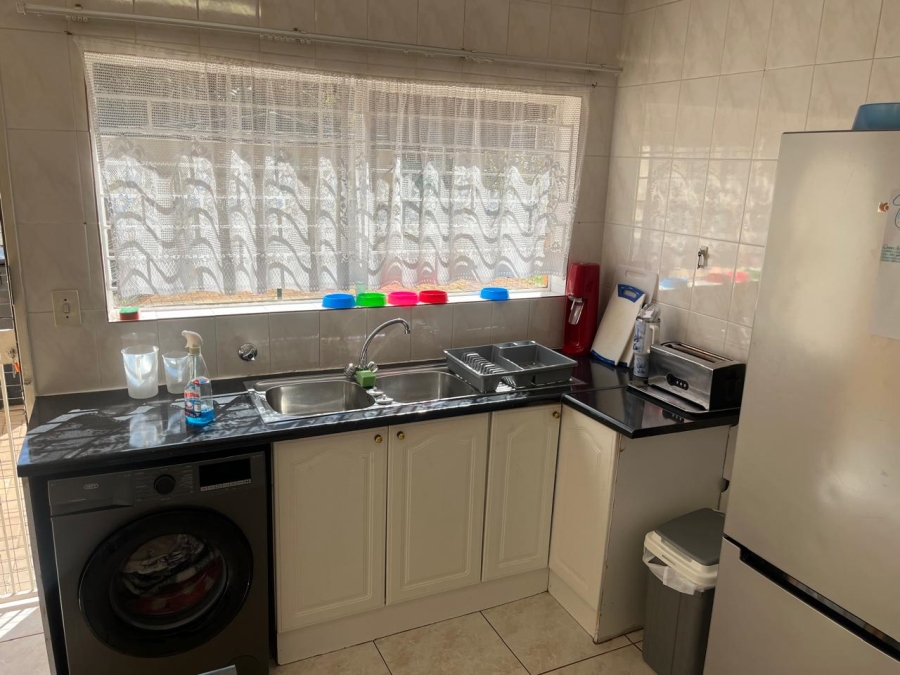 3 Bedroom Property for Sale in Oakdene Gauteng