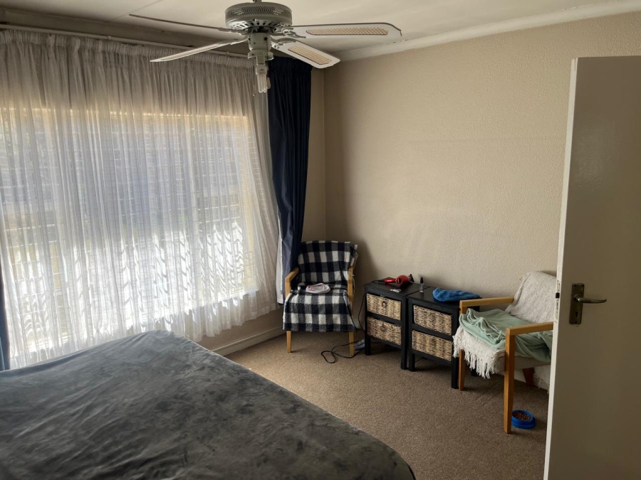 3 Bedroom Property for Sale in Oakdene Gauteng