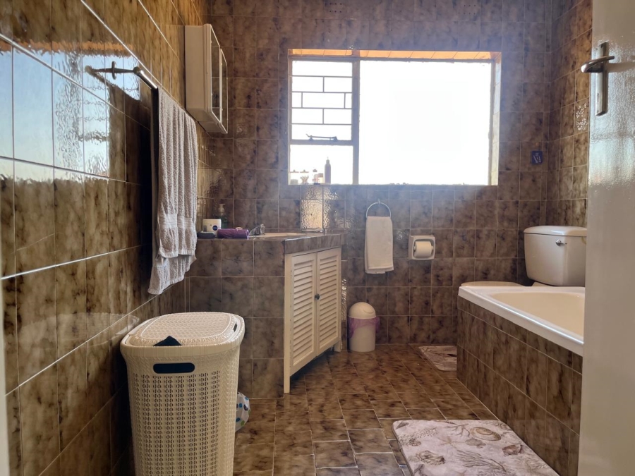 3 Bedroom Property for Sale in Oakdene Gauteng