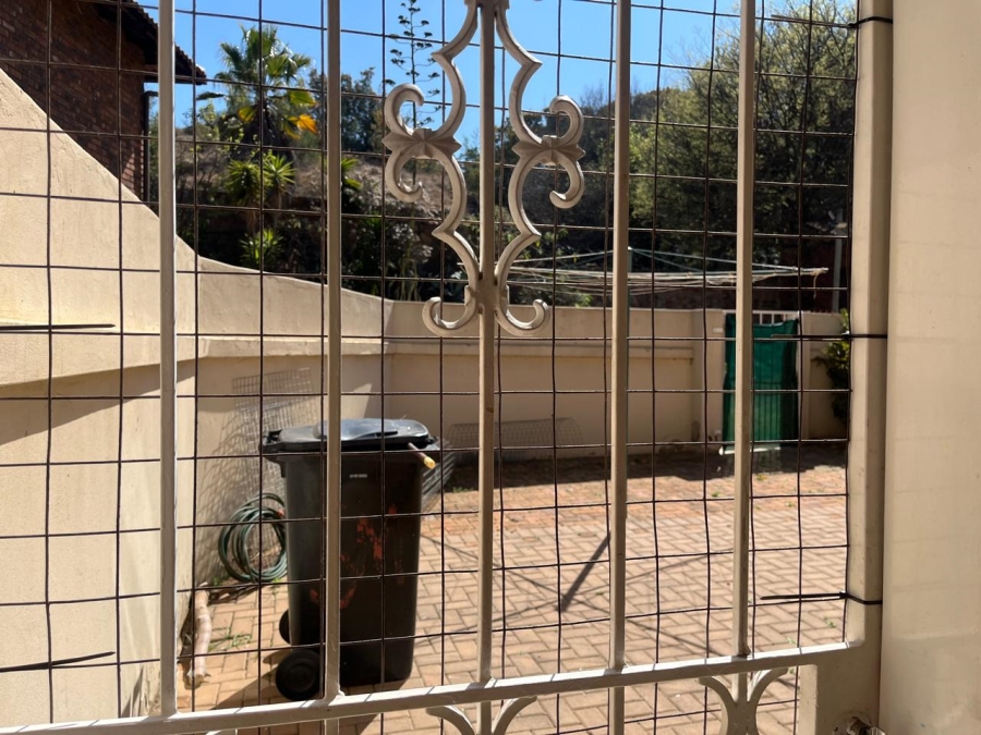 3 Bedroom Property for Sale in Oakdene Gauteng