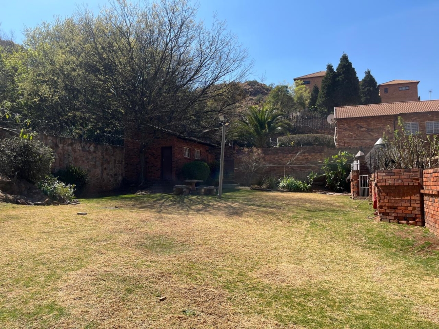 3 Bedroom Property for Sale in Oakdene Gauteng