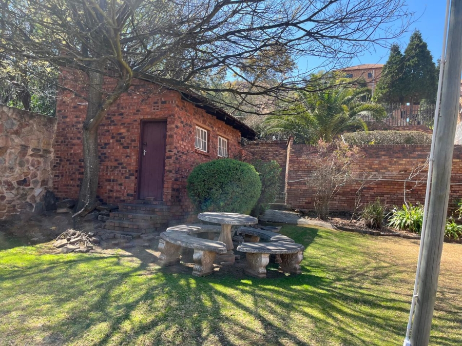 3 Bedroom Property for Sale in Oakdene Gauteng