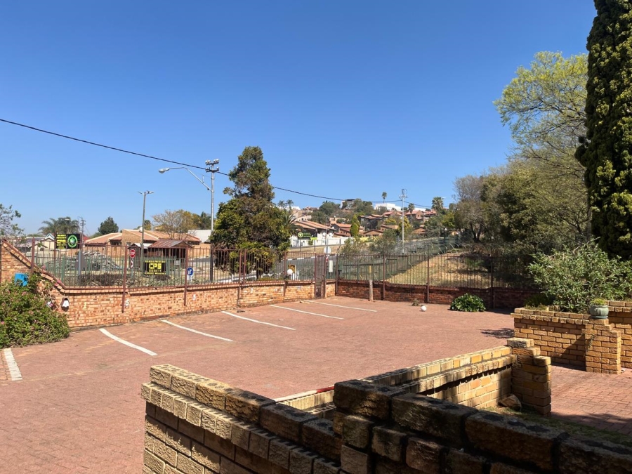 3 Bedroom Property for Sale in Oakdene Gauteng