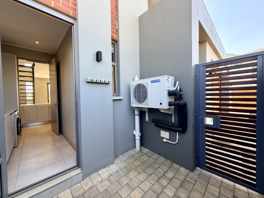 3 Bedroom Property for Sale in Serengeti Lifestyle Estate Gauteng