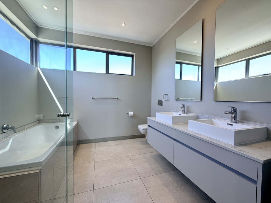3 Bedroom Property for Sale in Serengeti Lifestyle Estate Gauteng
