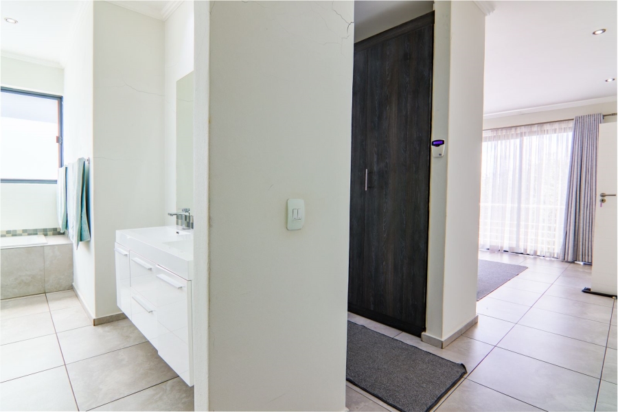 To Let 3 Bedroom Property for Rent in Edenburg Gauteng