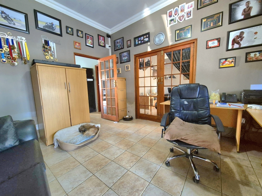 7 Bedroom Property for Sale in Dalview Gauteng