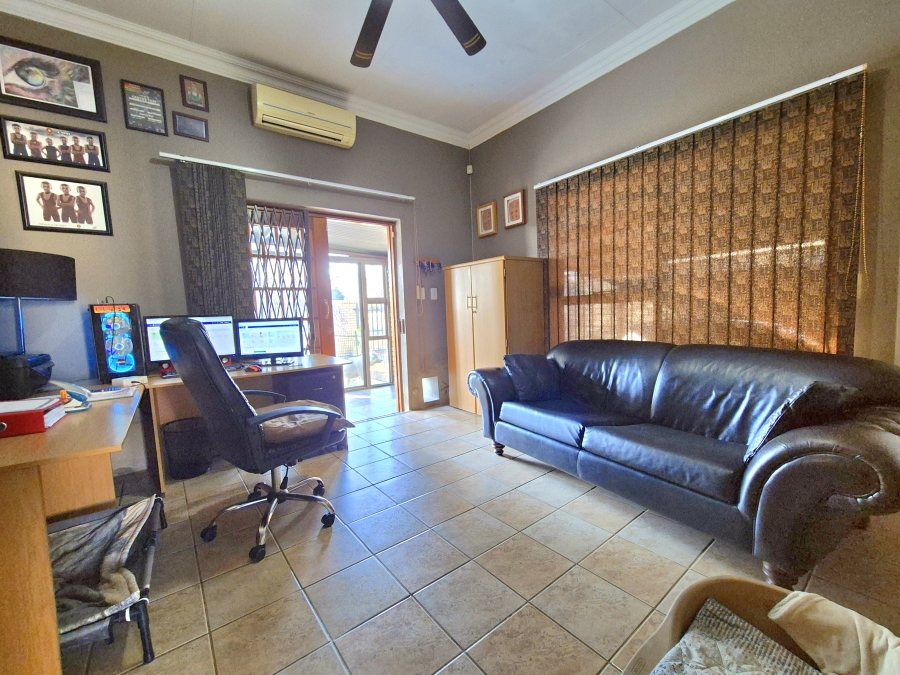 7 Bedroom Property for Sale in Dalview Gauteng