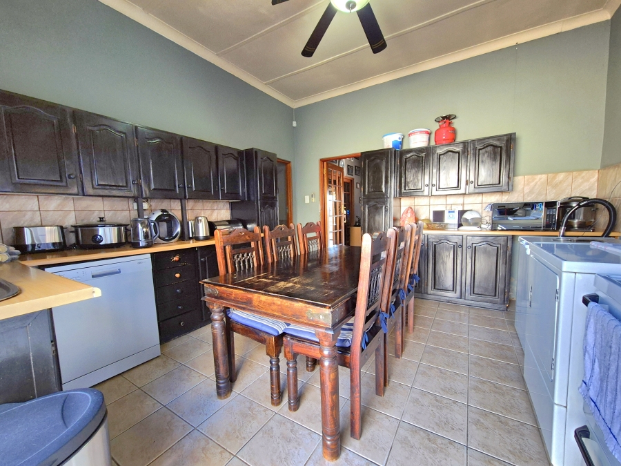 7 Bedroom Property for Sale in Dalview Gauteng