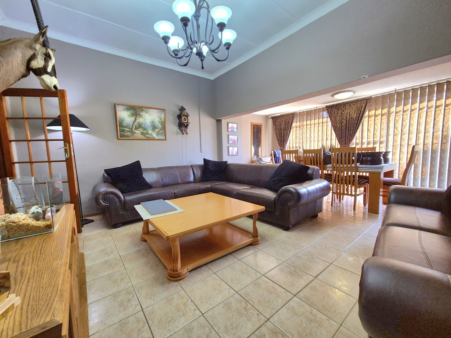 7 Bedroom Property for Sale in Dalview Gauteng