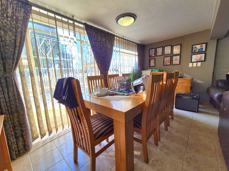 7 Bedroom Property for Sale in Dalview Gauteng