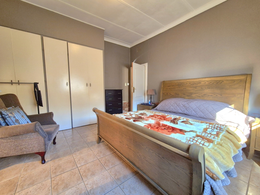 7 Bedroom Property for Sale in Dalview Gauteng
