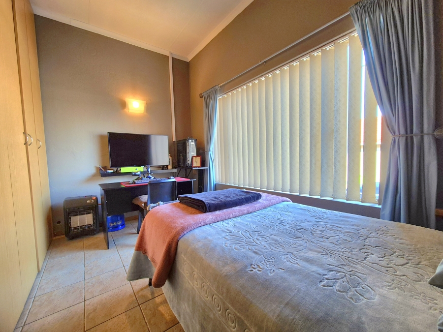 7 Bedroom Property for Sale in Dalview Gauteng