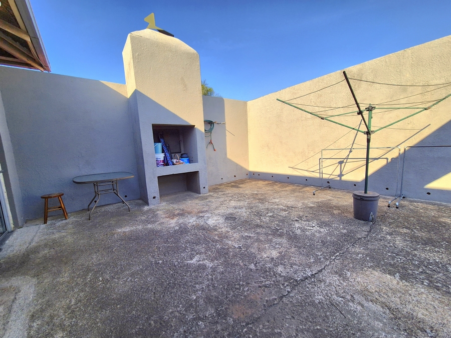 7 Bedroom Property for Sale in Dalview Gauteng