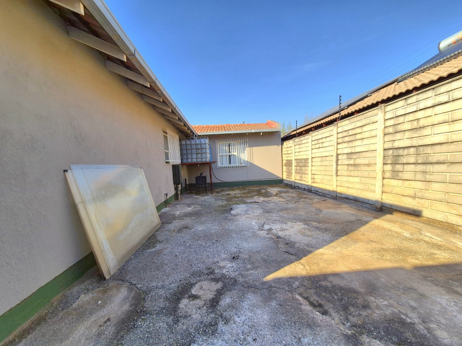 7 Bedroom Property for Sale in Dalview Gauteng